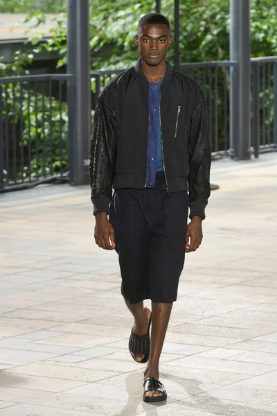 Look 9